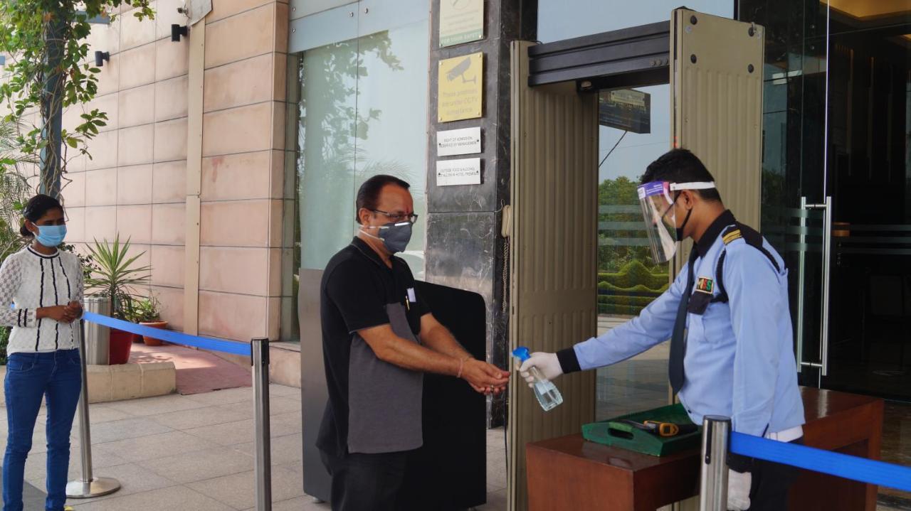 鲁德罗布尔丽笙酒店 Rudrapur 外观 照片