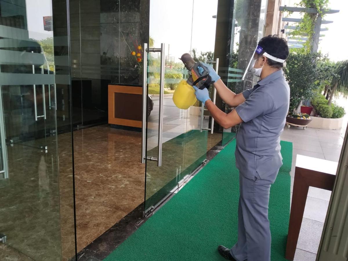 鲁德罗布尔丽笙酒店 Rudrapur 外观 照片